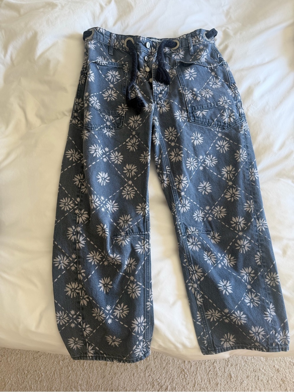Free People moxie Floral Print barrel Jeans size 27